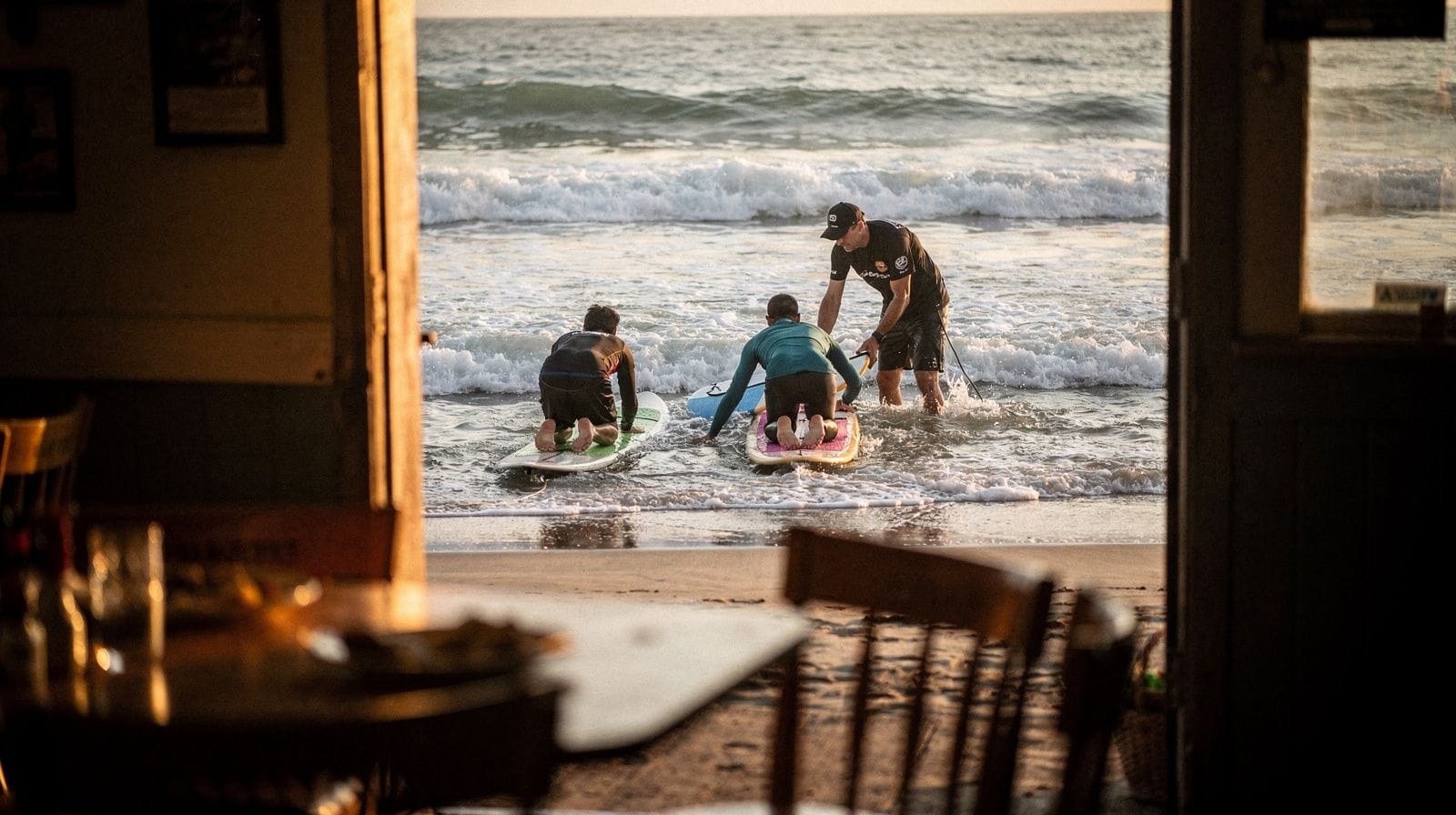Private vs Group Surf Lessons in Maui: How to Choose