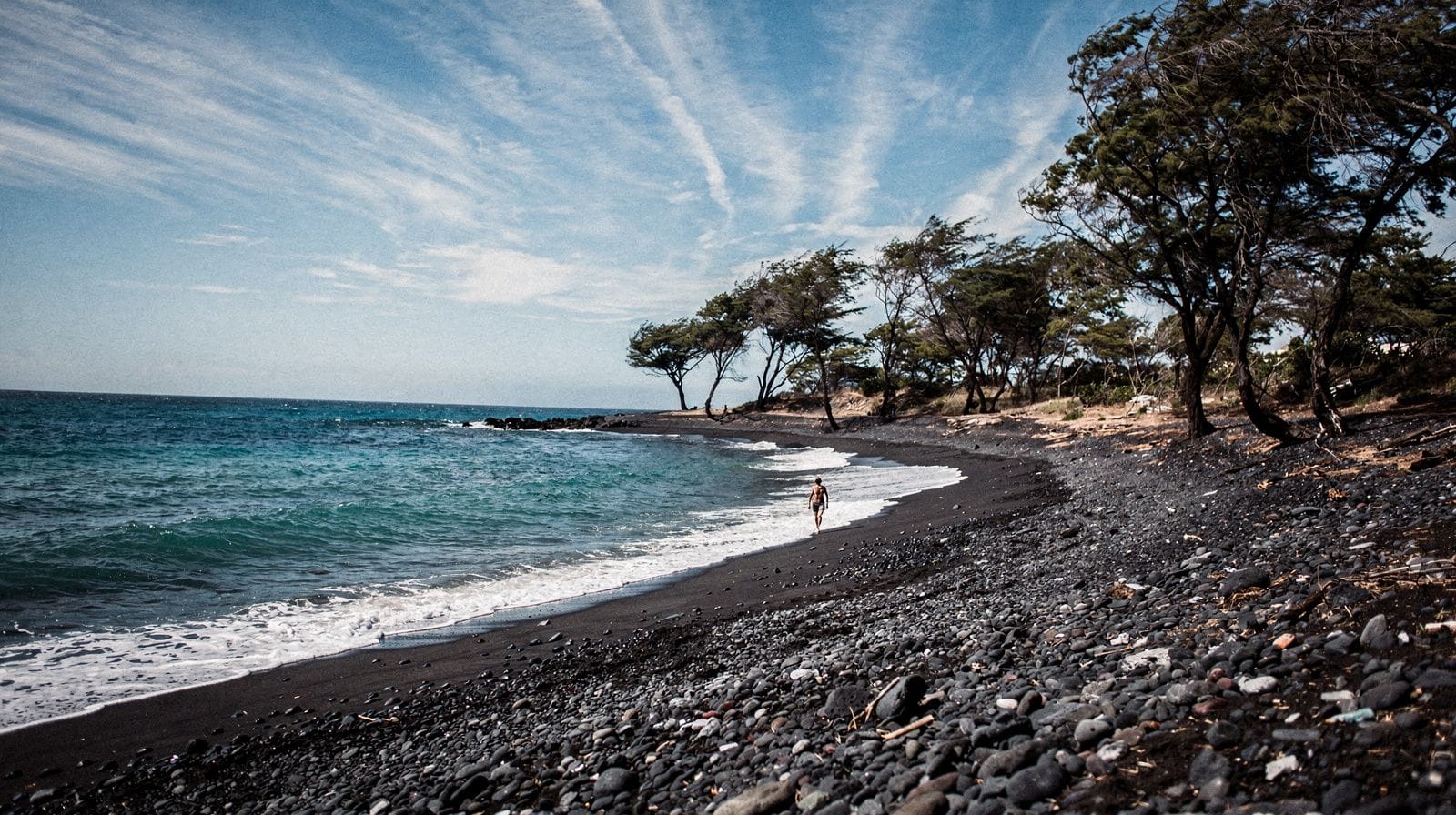 Waianapanapa Black Sand Beach: Reservation Guide